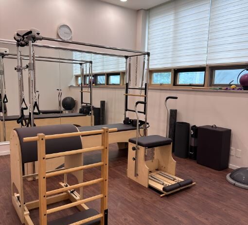 천안 피어나 필라테스, “바렐·체어·캐포머”… 기구별 효과와 특징 한눈에